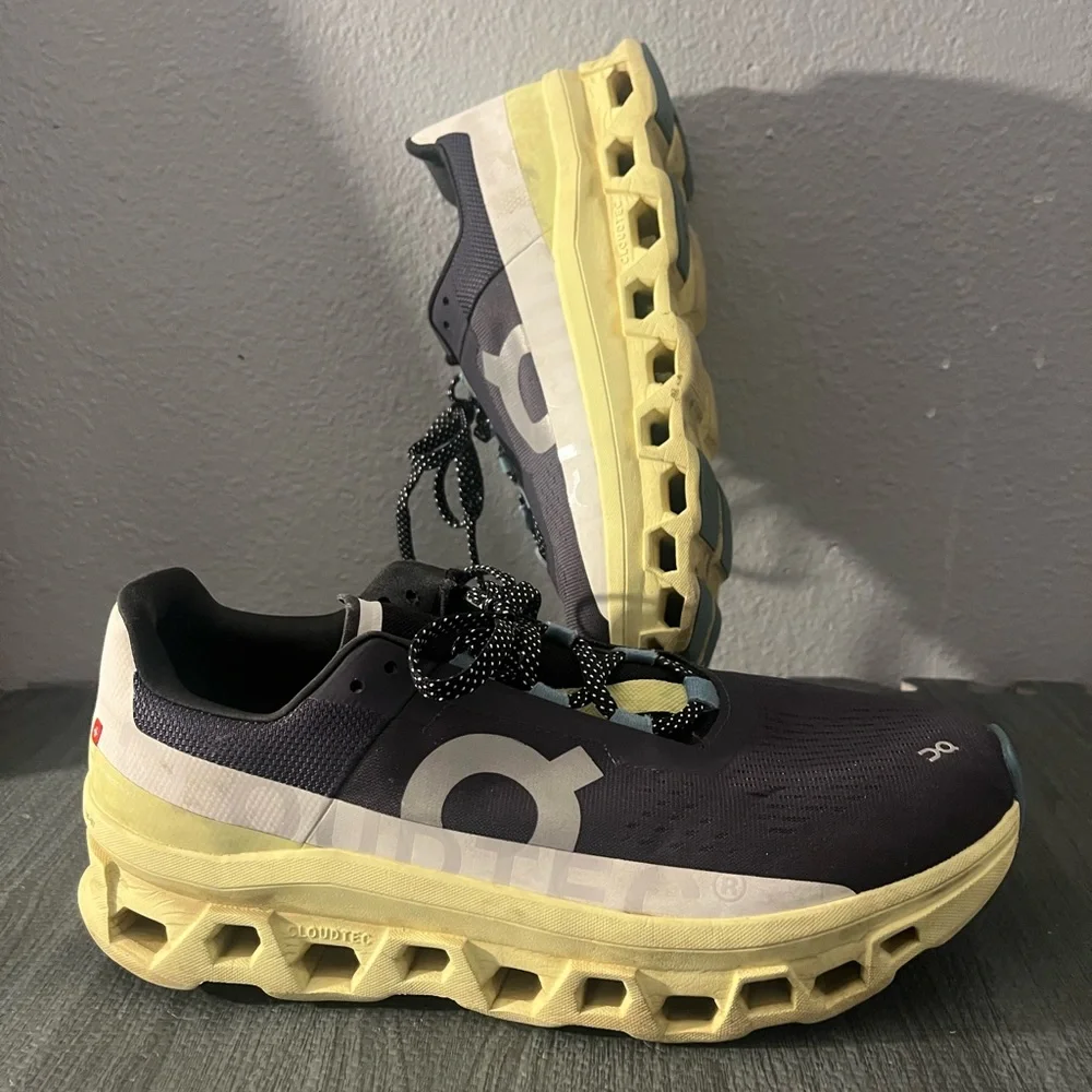 ON Running Black and Yellow Sneakers - Picture 3 of 6